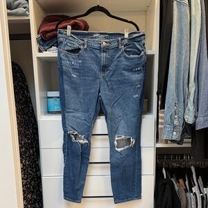 Old Navy Women's Boyfriend Jeans - Distressed Medium Blue